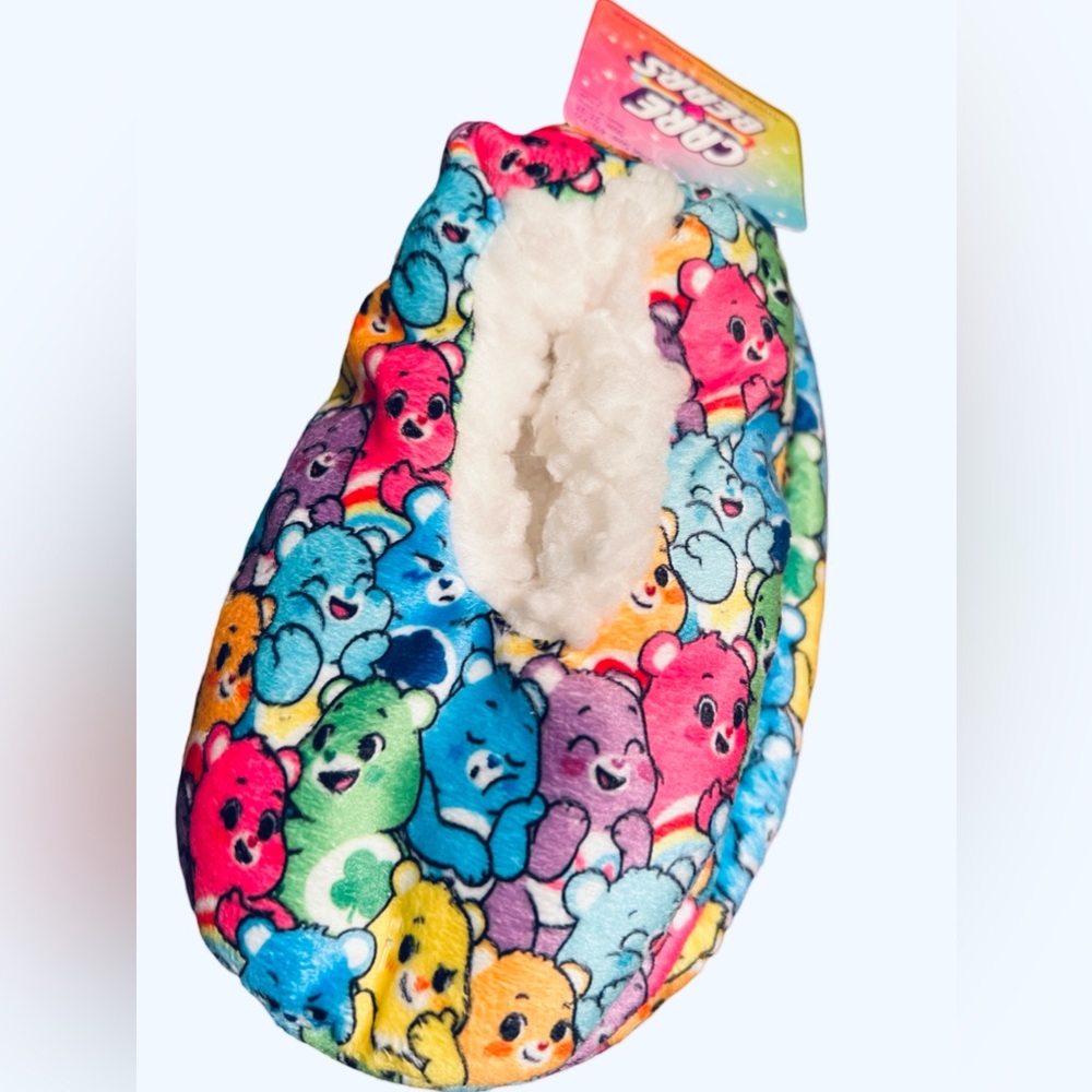 Care Bears Gift Set NWT Pink Backpack Keychain Slippers Cold Beverage Tumbler - Picture 10 of 11
